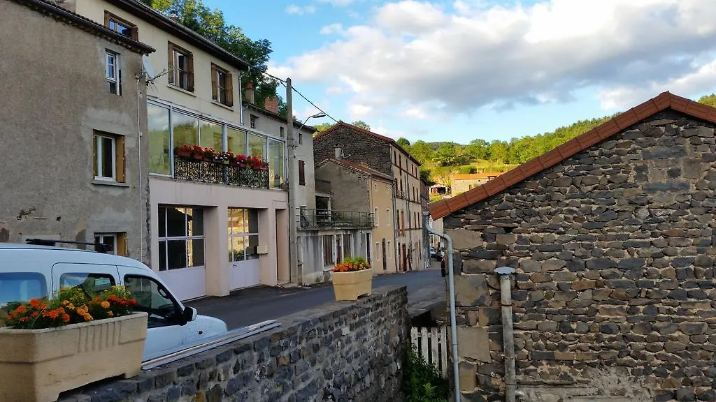 Le Carpe Diem Villa Saint-Privat-d'Allier 0*,